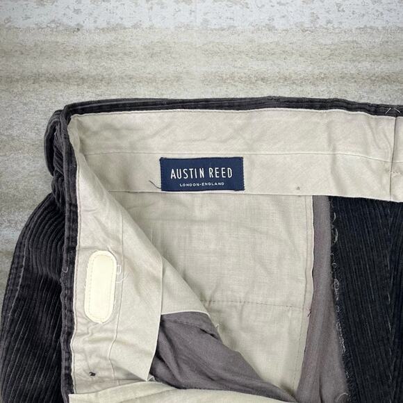 Vintage Austin Reed Corduroy Pants Mocha Brown Baggy Wide Leg Fit Pleated 90s - Picture 4 of 4